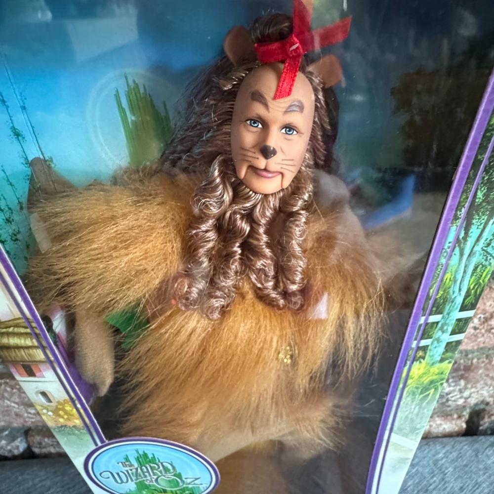 Barbie - Wizard of Oz Collection - Cowardly Lion - Picture 5 of 5